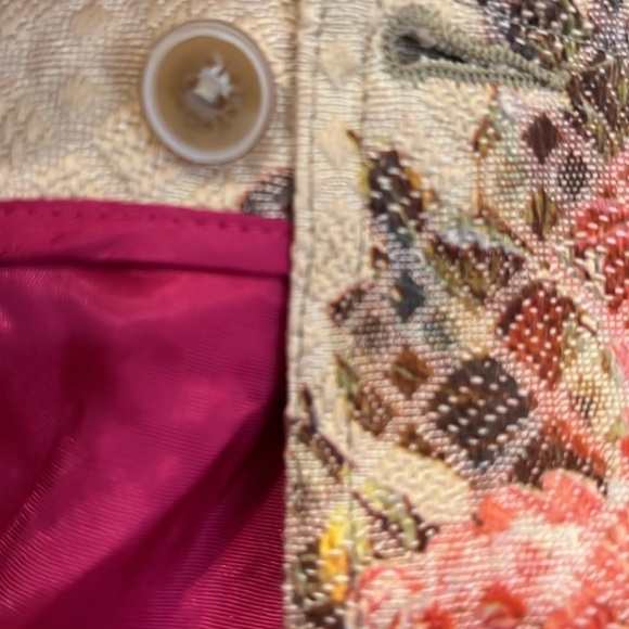 Like New Oiliy Brocade Wrap Skirt (Button and aside Tie) Size 34 Pleated - Picture 11 of 13